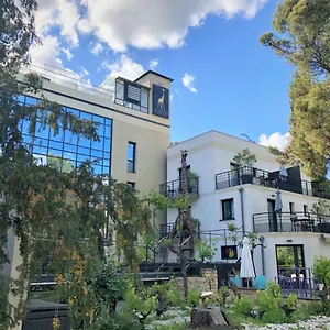 Appart' La Girafe Marseille Est - Porte D'aubagne Hotel